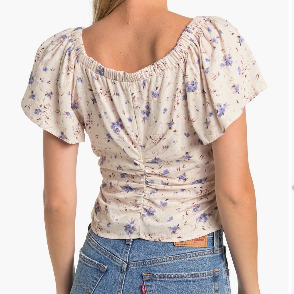 Astr Flutter Sleeve Faux Wrap Top, Medium Nwot - image 2